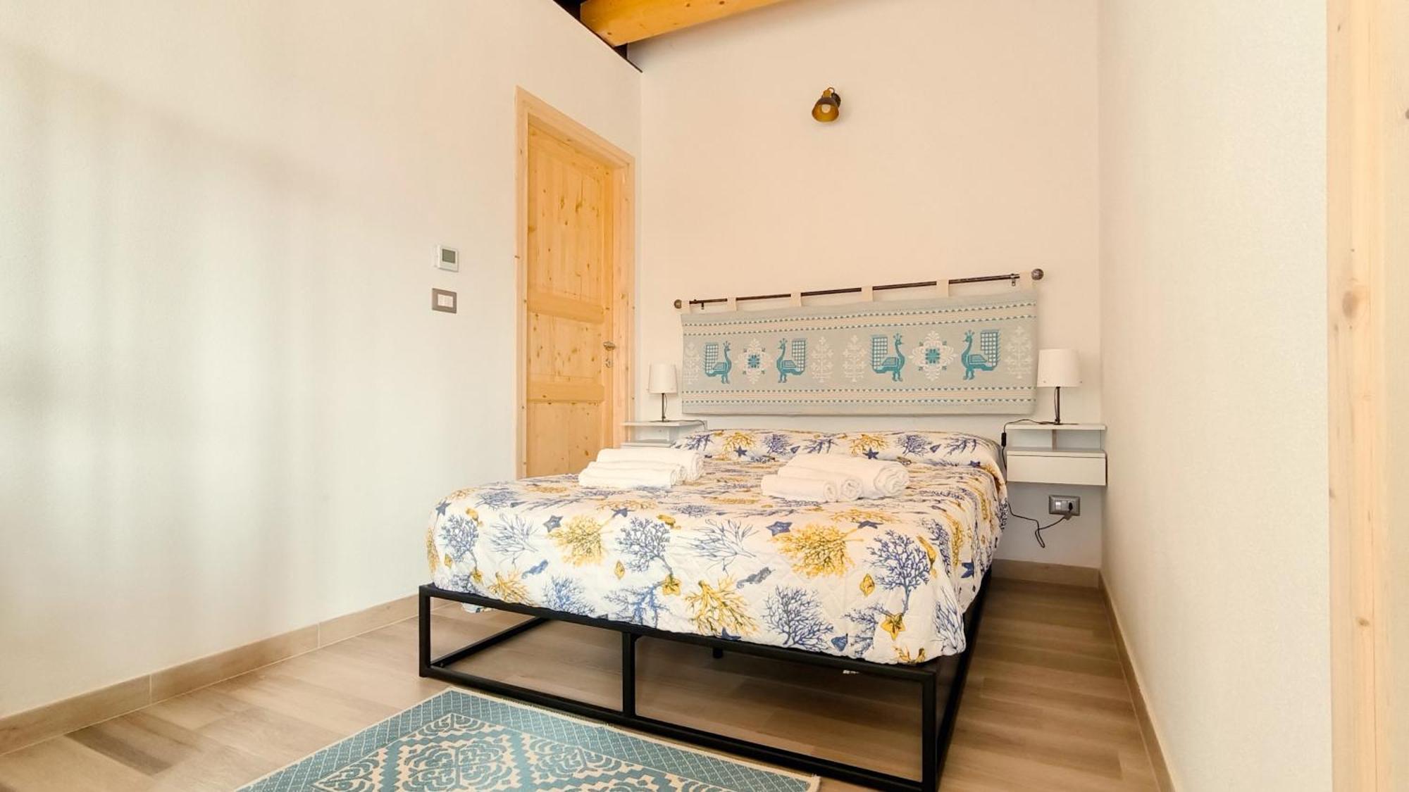 Guesthouse I Tramonti Olmedo Exterior foto